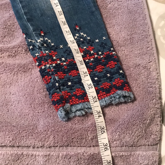 Woman’s Jeans with embroidered bottoms.Size Small. - Picture 6 of 6